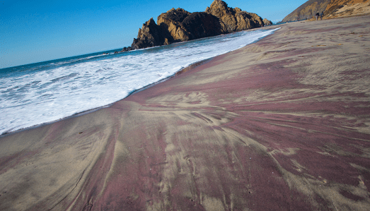 Praia da Areia Roxa no Canadá